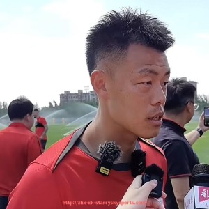 星空体育-NBA传奇中锋“穆大叔”防守生涯数据与影响力回顾